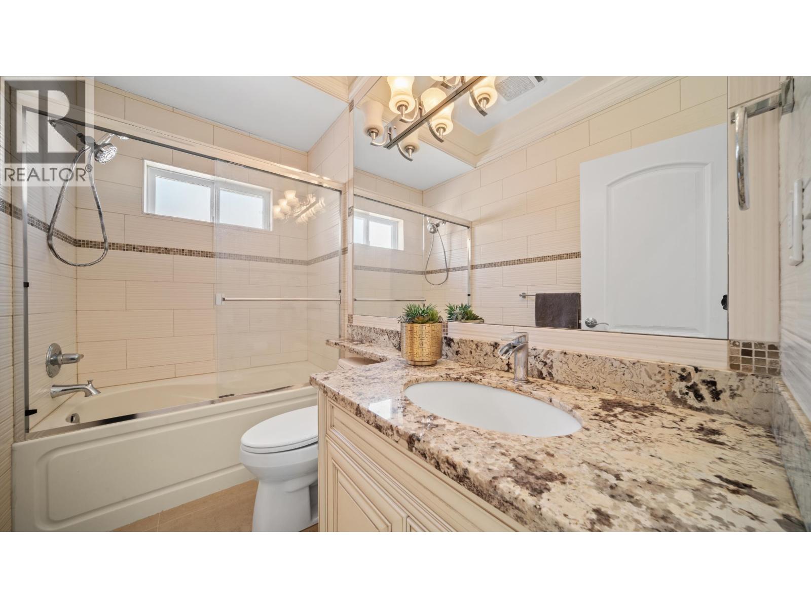 8651 PIGOTT ROAD, Richmond