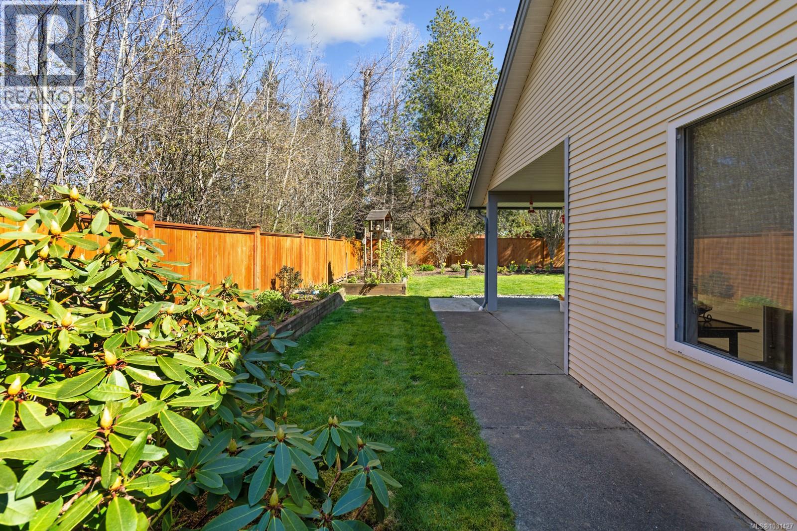 1474 RIDGEMOUNT DR - 33