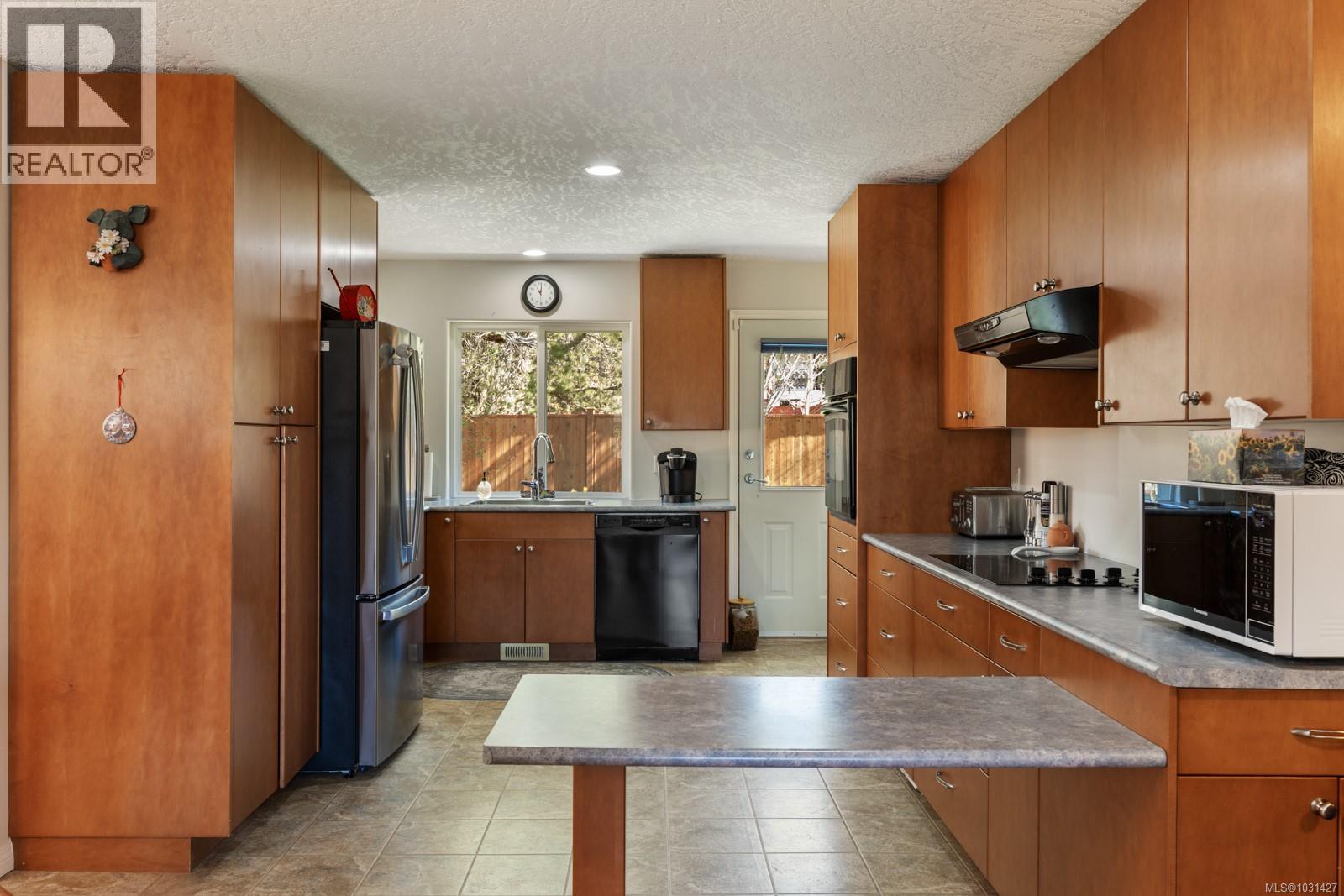 1474 RIDGEMOUNT DR - 10