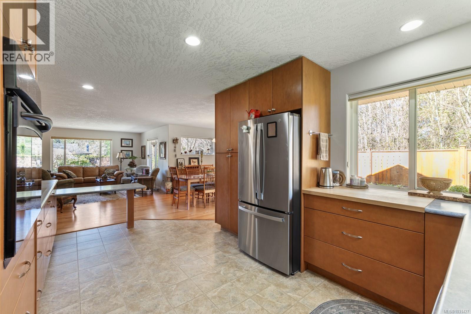 1474 RIDGEMOUNT DR - 12