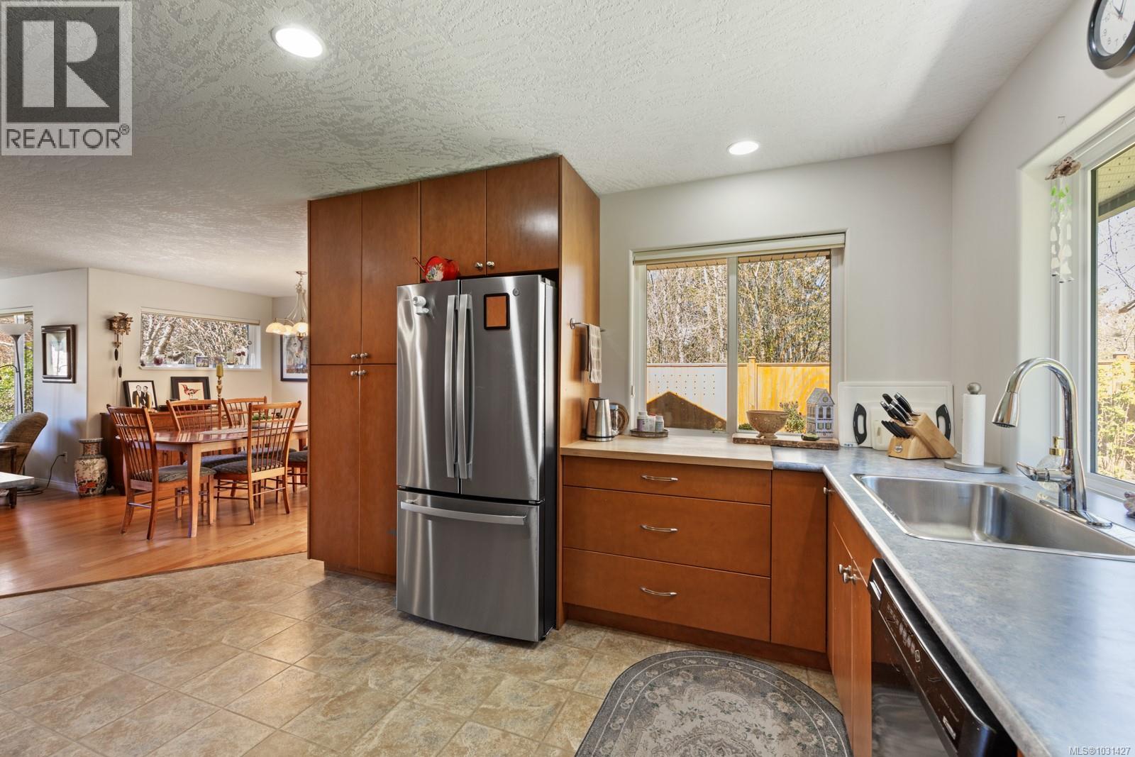 1474 RIDGEMOUNT DR - 13