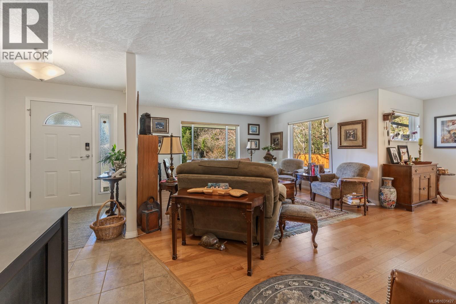 1474 RIDGEMOUNT DR - 6