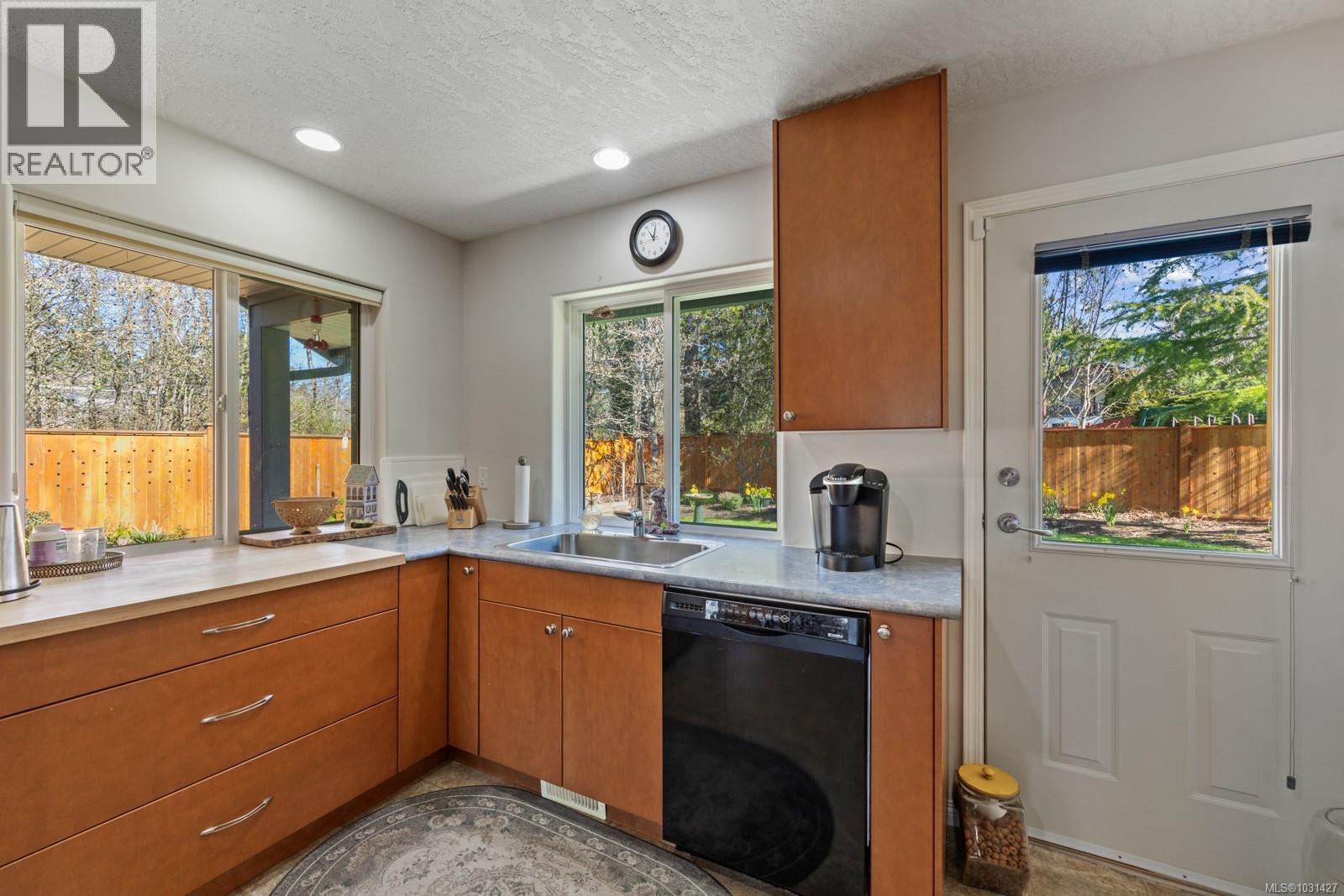 1474 RIDGEMOUNT DR - 11