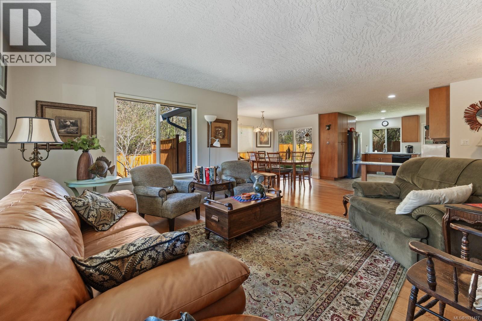 1474 RIDGEMOUNT DR - 4