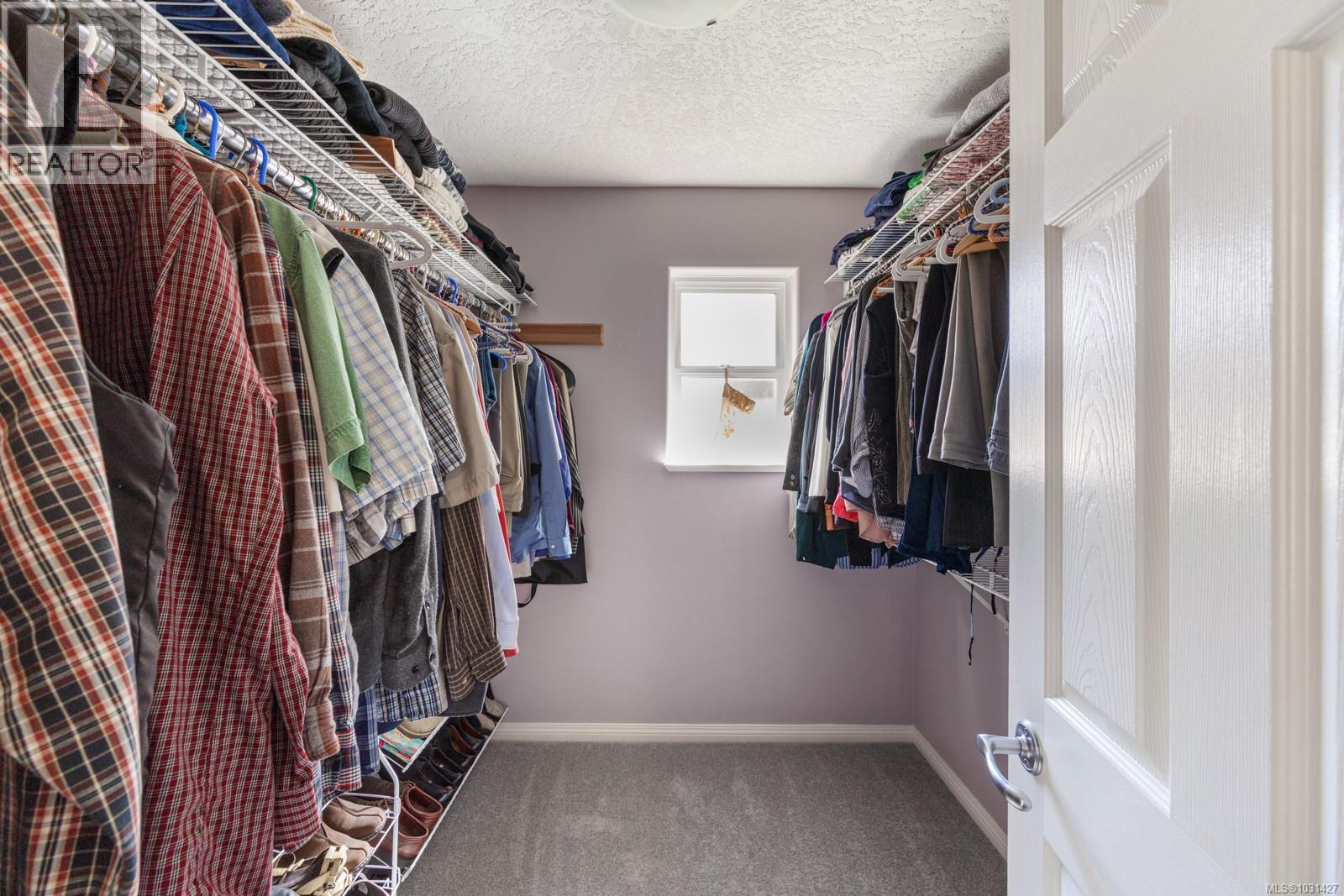 1474 RIDGEMOUNT DR - 24