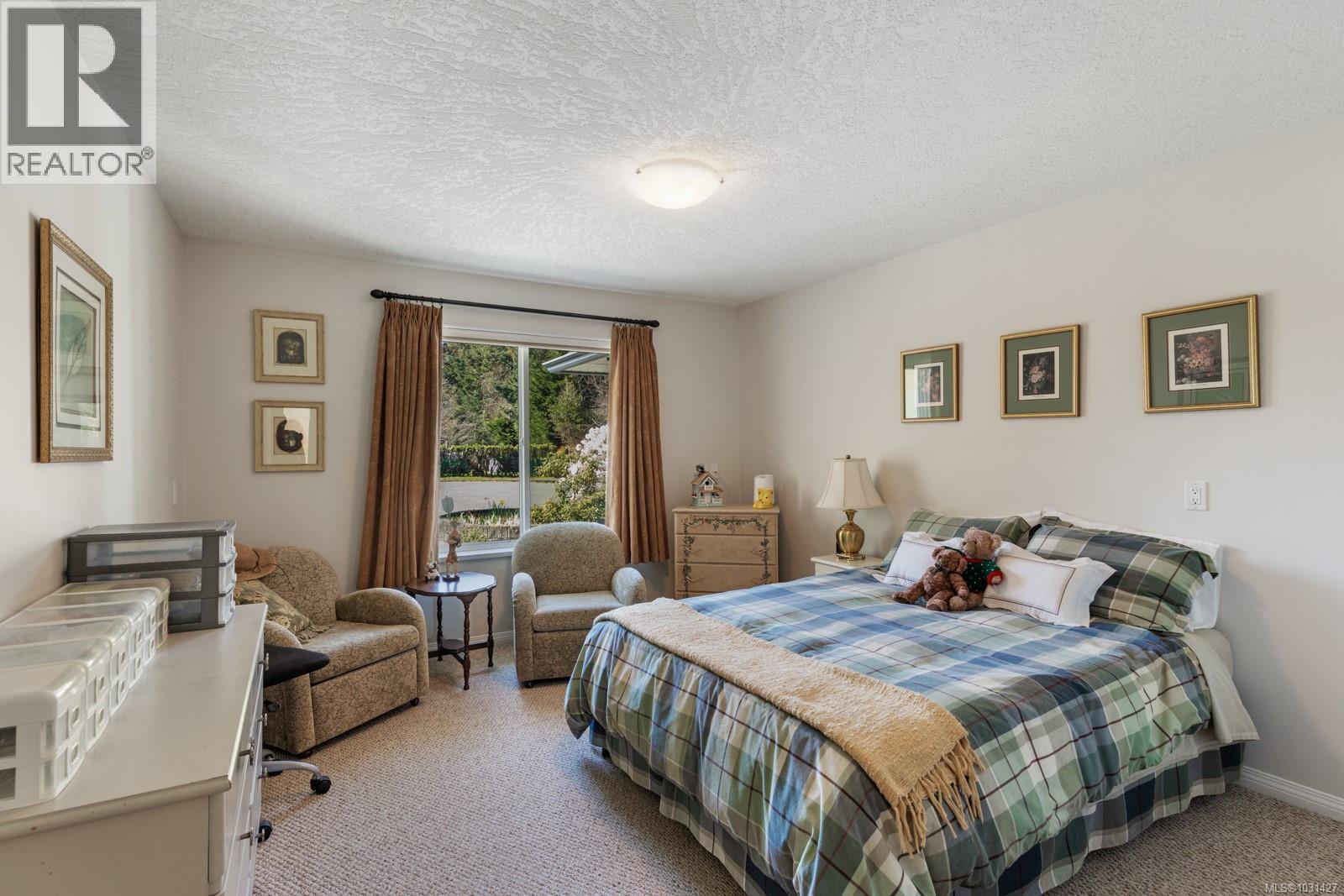 1474 RIDGEMOUNT DR - 19