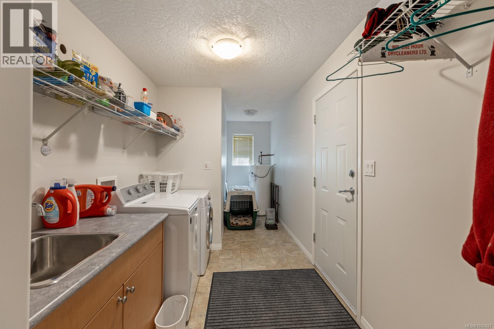 1474 RIDGEMOUNT DR - 21