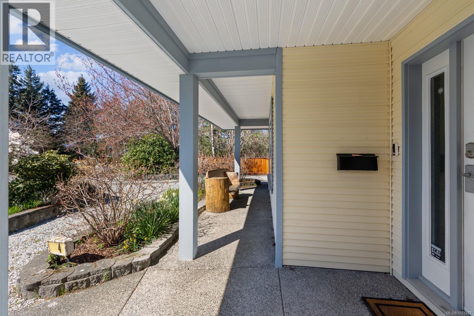 1474 RIDGEMOUNT DR - 42