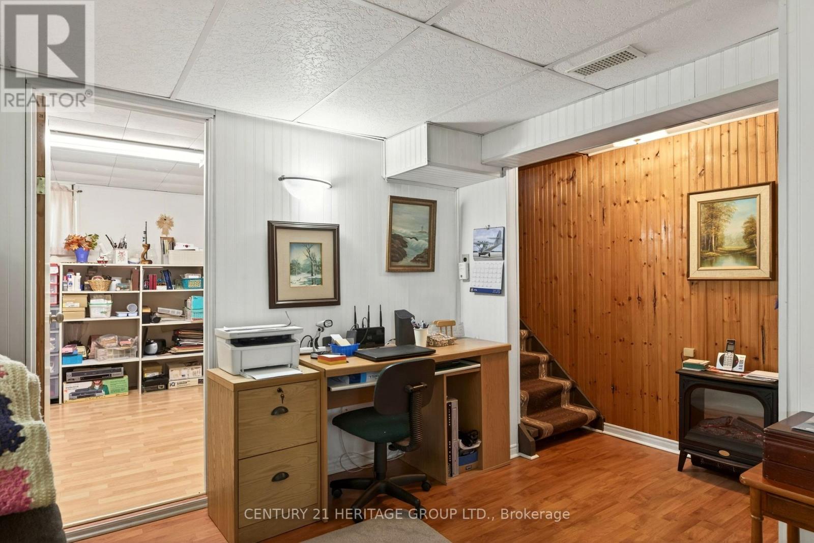 944 GARTH STREET — photo 30