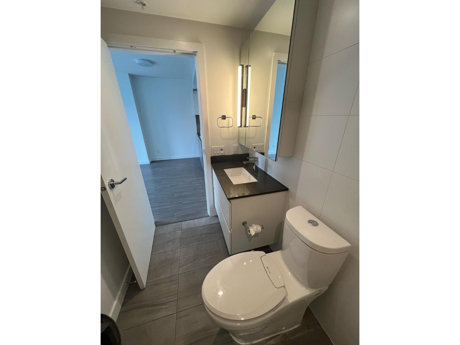 511 13615 FRASER HIGHWAY, Surrey