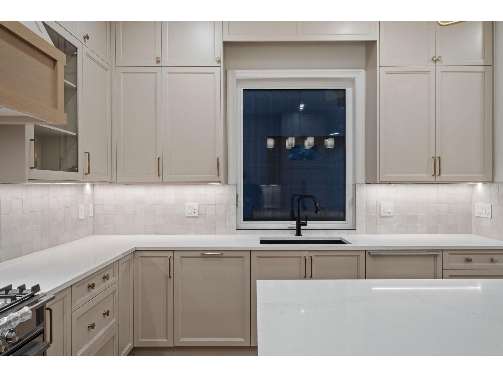 101 18171 59 AVENUE, Surrey