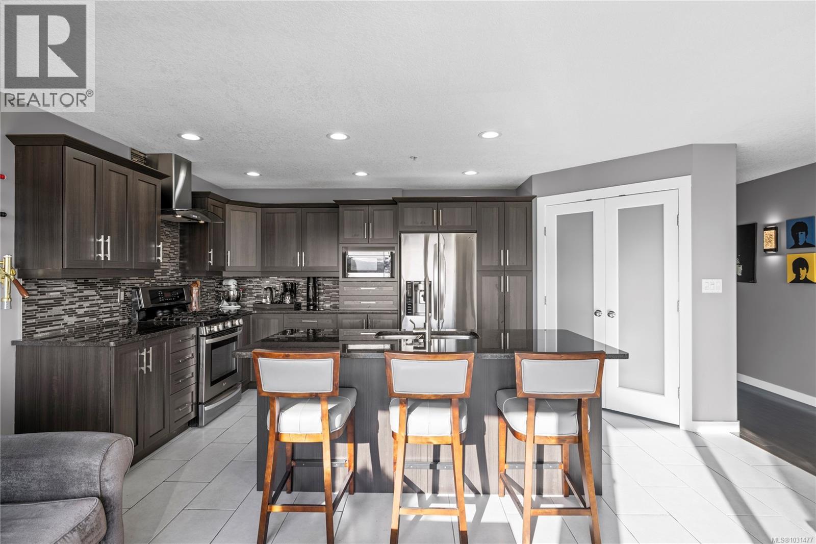 3395 EDGEWOOD DR - 20