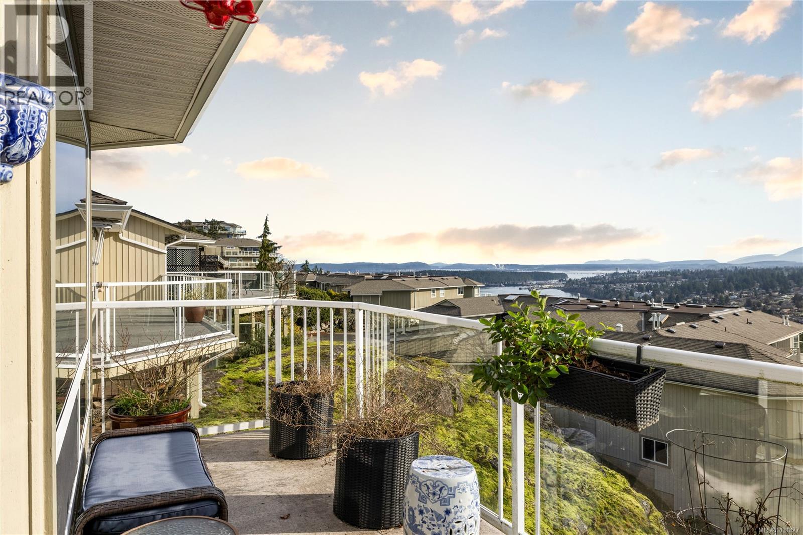 3395 Edgewood Dr - 3