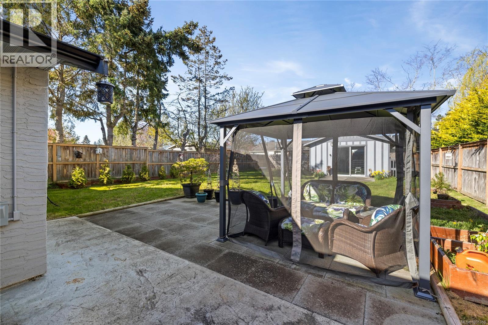 749 Phillips St, Parksville