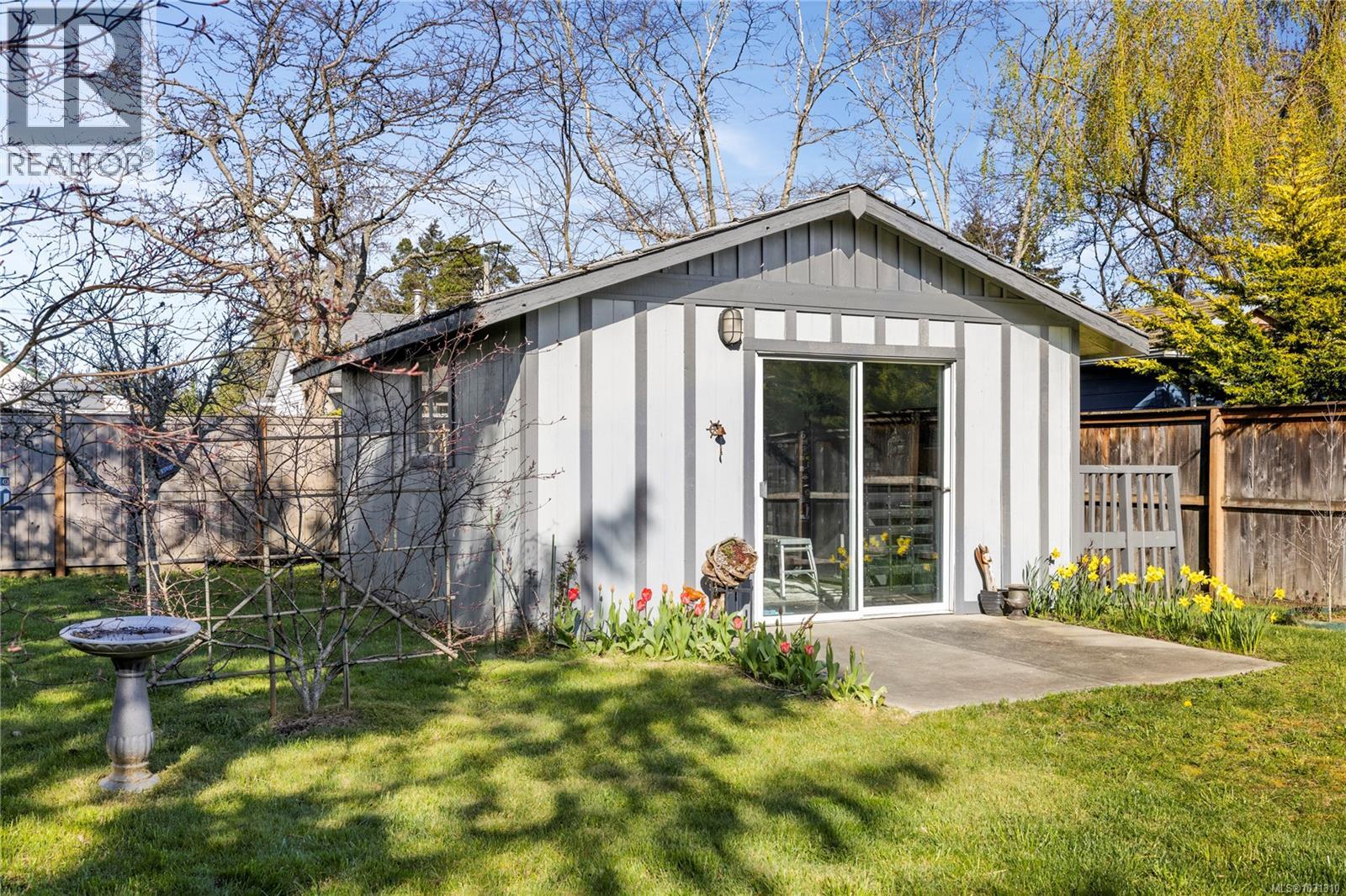 749 Phillips St, Parksville