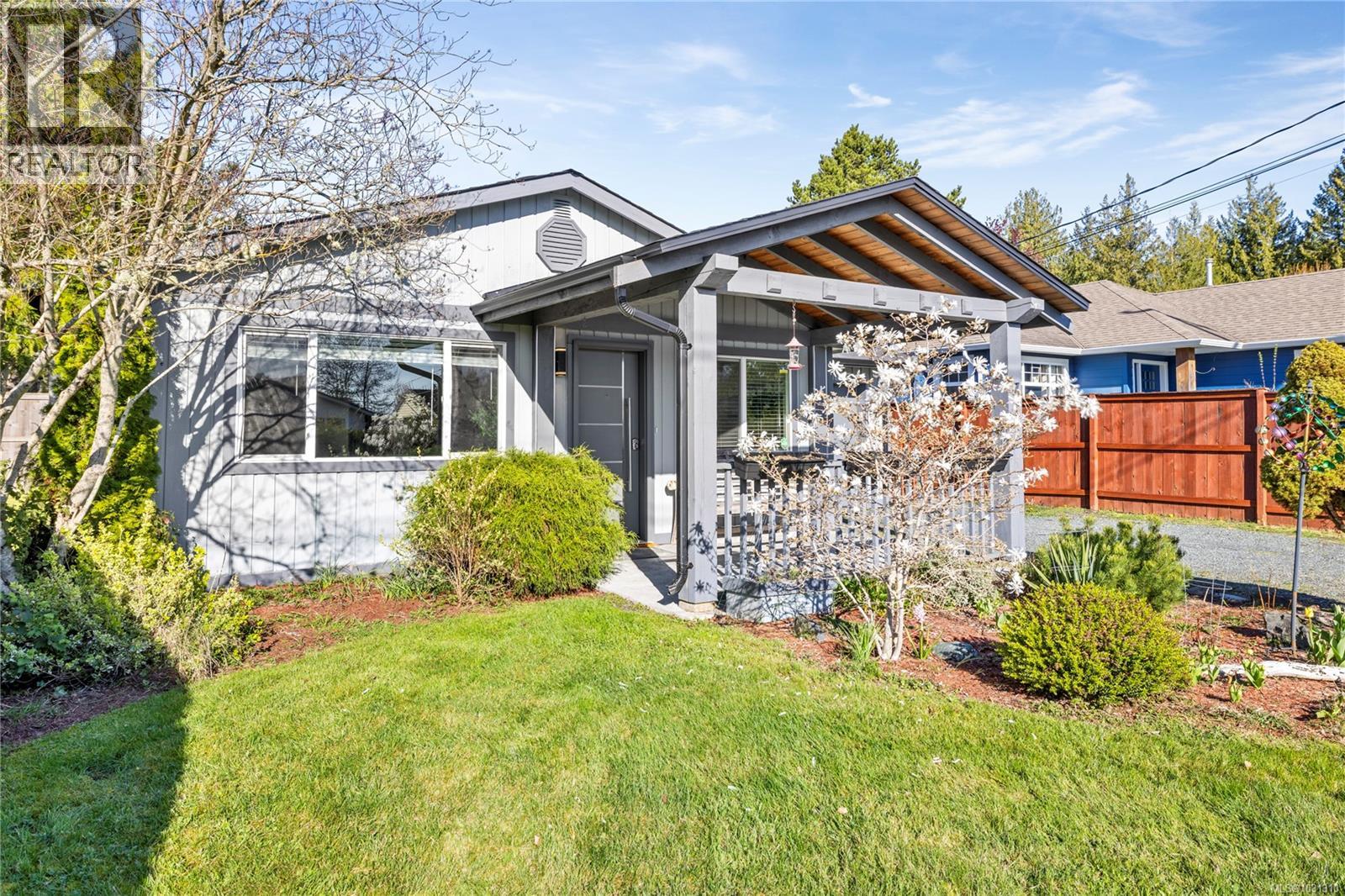 749 Phillips St, Parksville