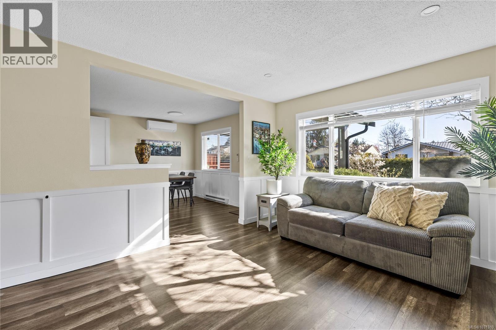 749 Phillips St, Parksville