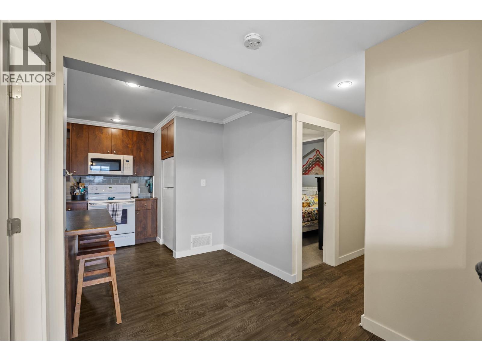 8261 LITTLE FORT 24 HIGHWAY - 21