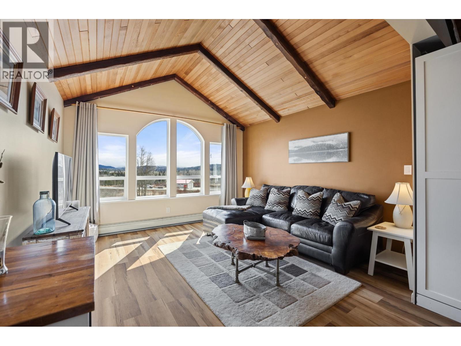 8261 LITTLE FORT 24 HIGHWAY - 3