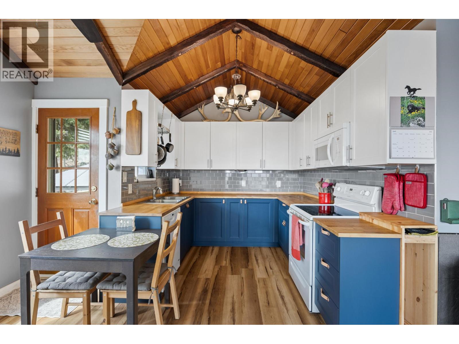 8261 LITTLE FORT 24 HIGHWAY - 8