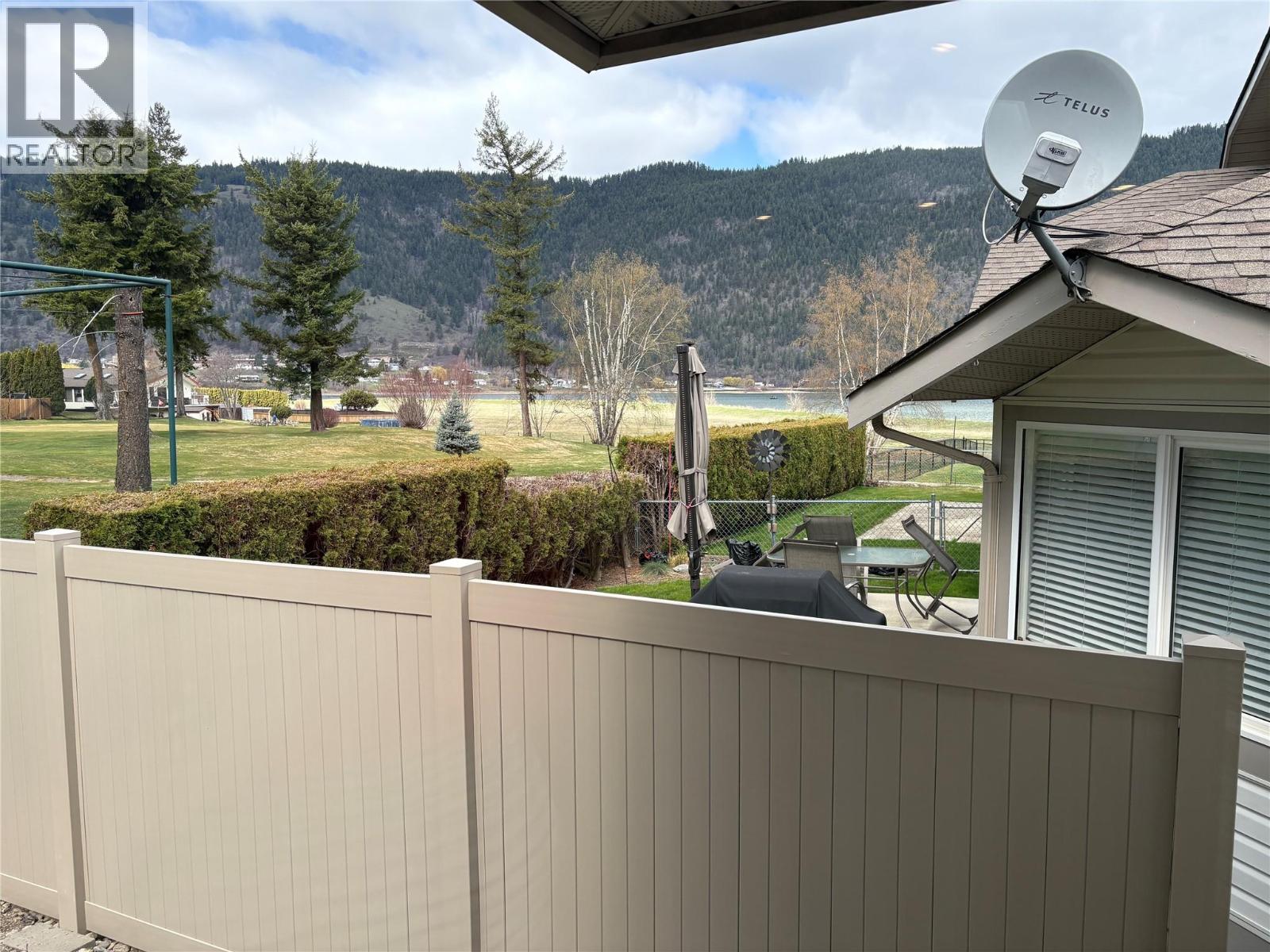 #16 312 ARBUTUS STREET - 24