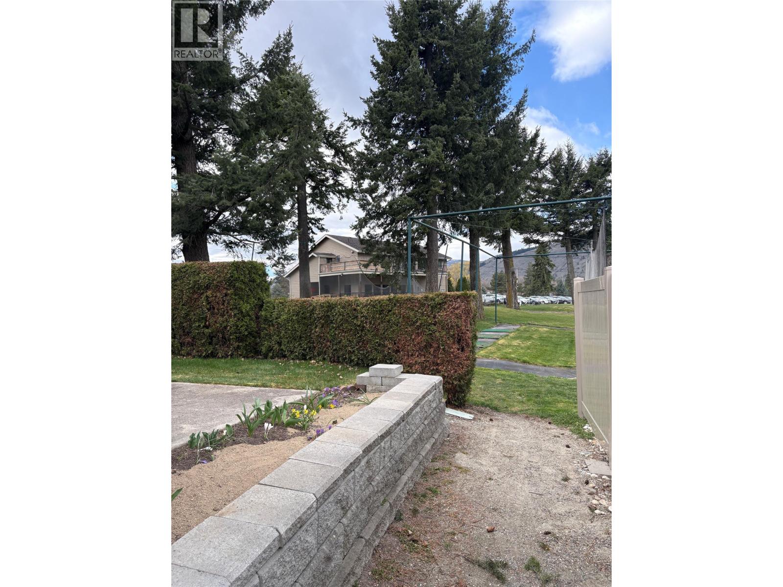 #16 312 ARBUTUS STREET - 26