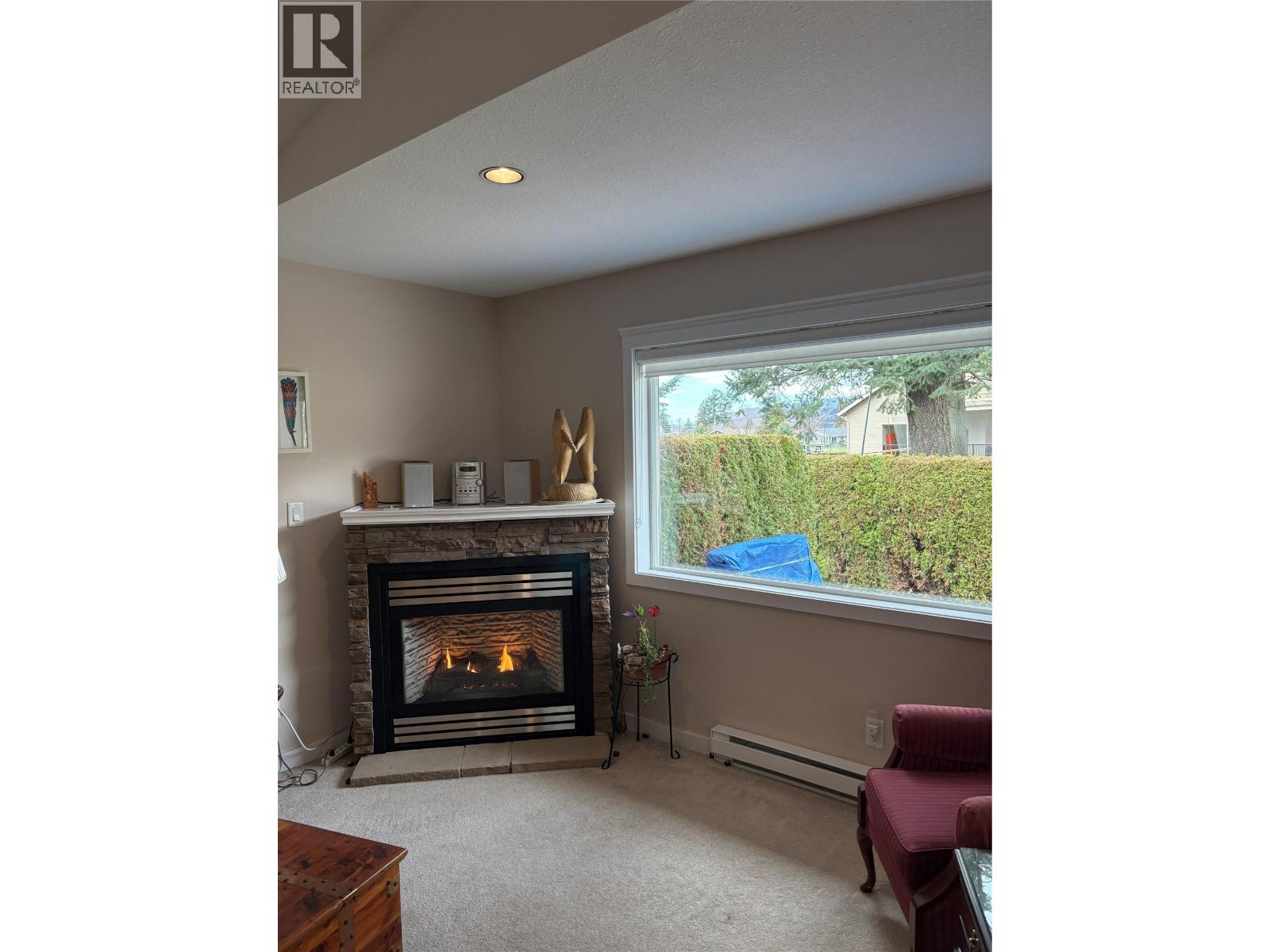 #16 312 ARBUTUS STREET - 5