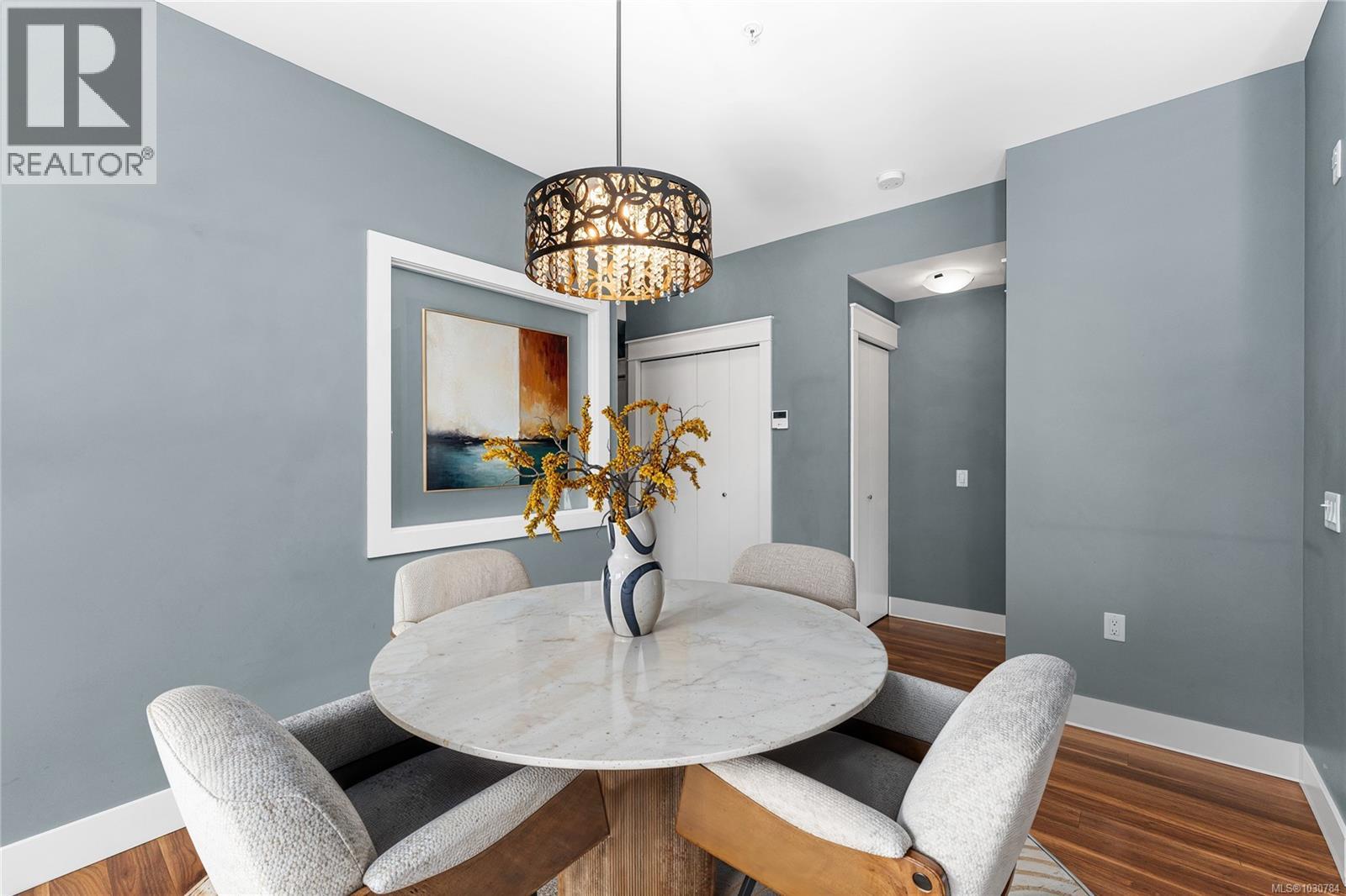 208 740 Travino Lane, Saanich