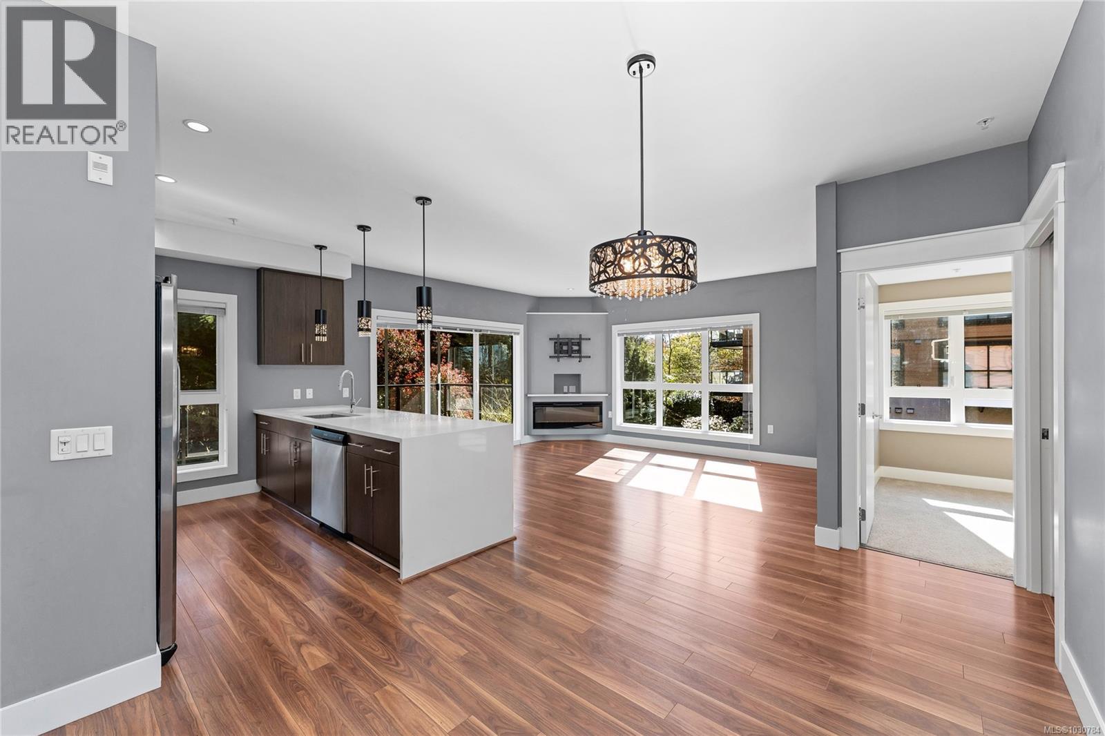 208 740 Travino Lane, Saanich