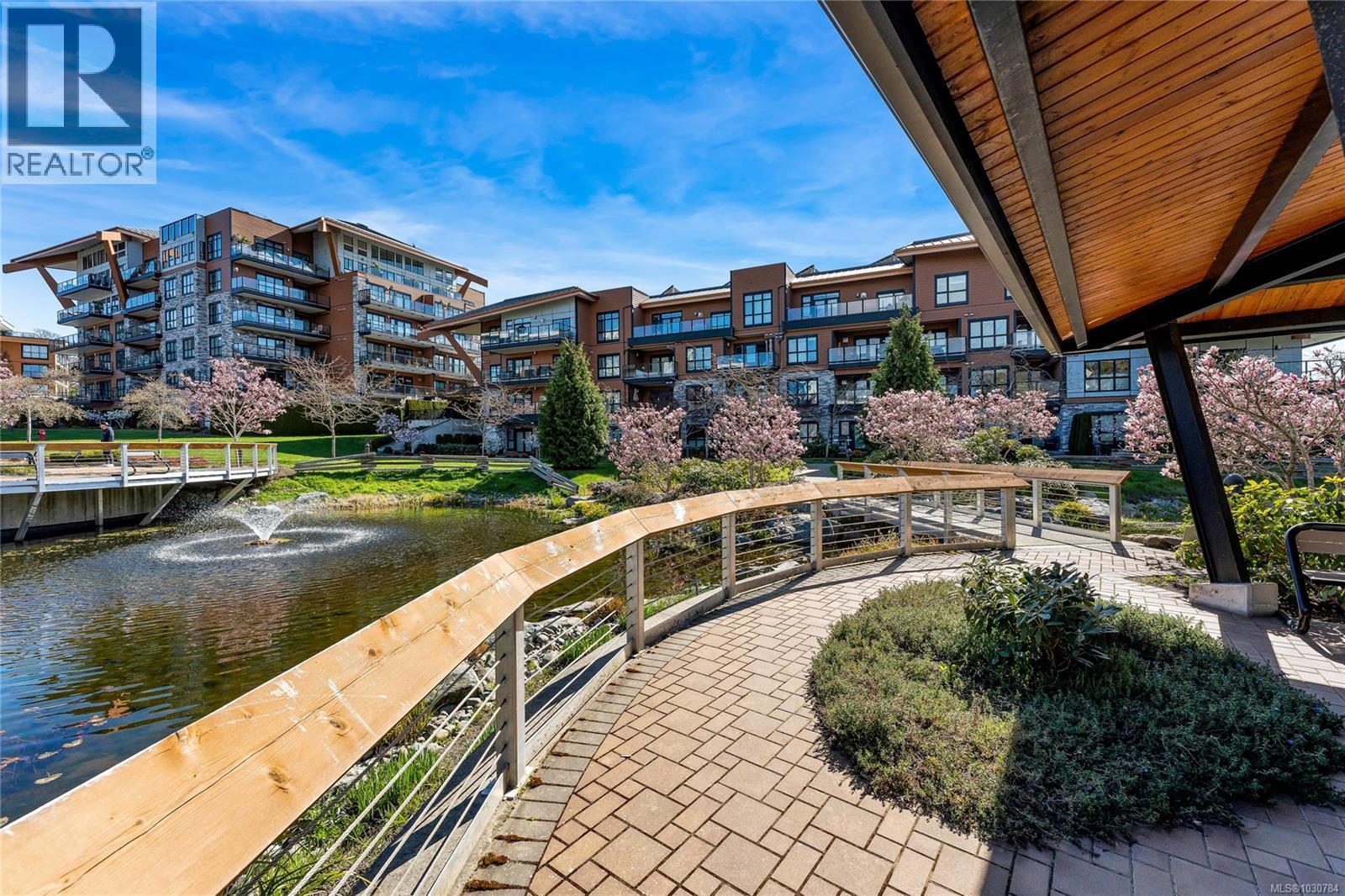 208 740 Travino Lane, Saanich