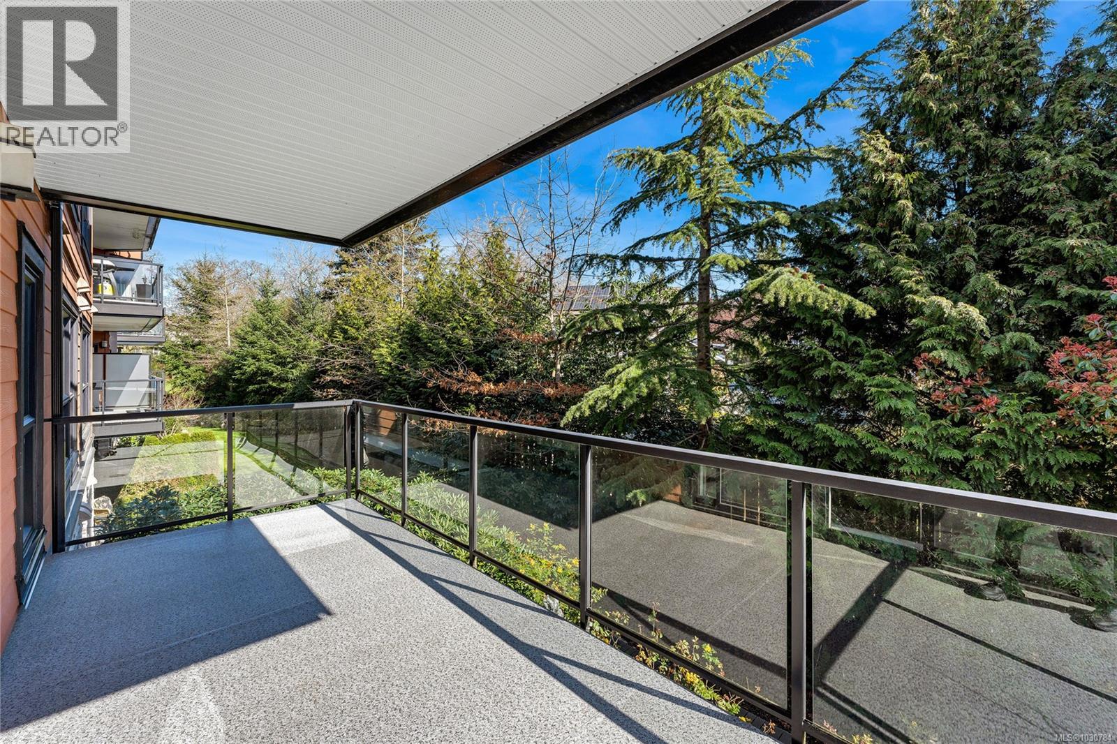 208 740 Travino Lane, Saanich