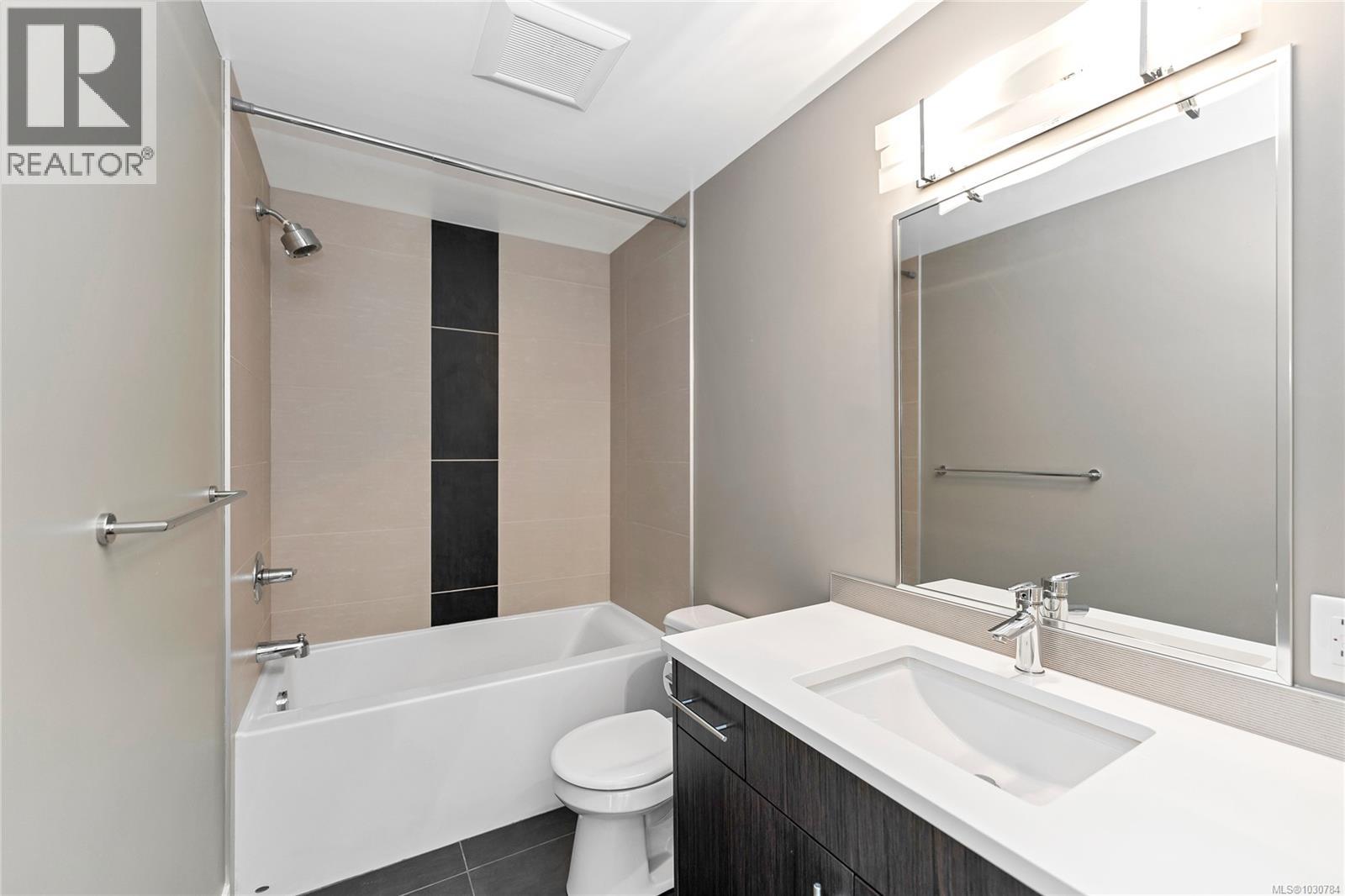 208 740 Travino Lane, Saanich