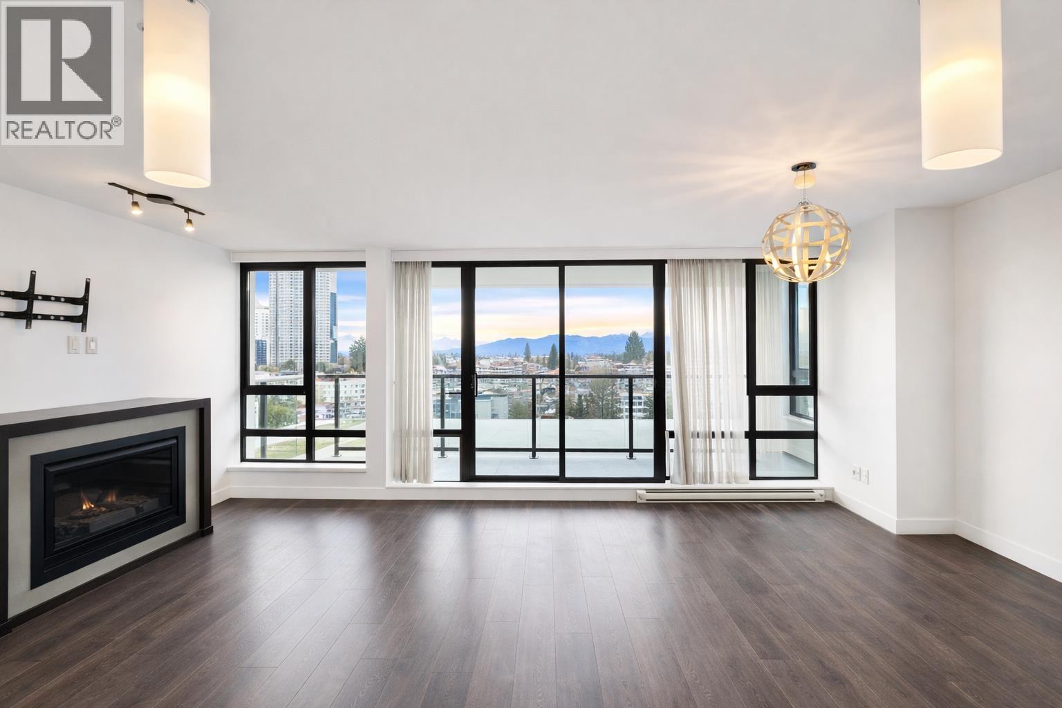 908 7325 ARCOLA STREET, Burnaby