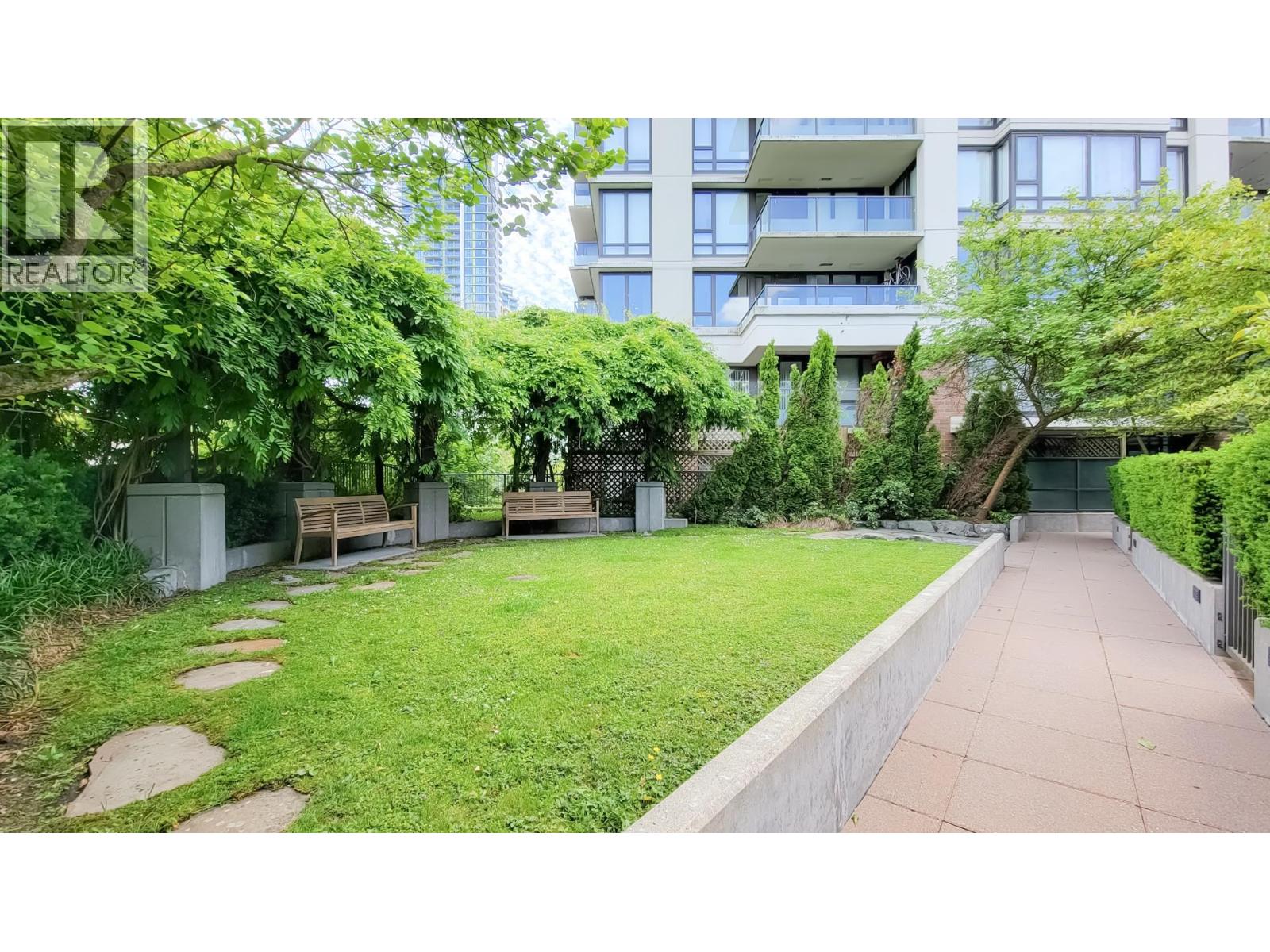 908 7325 ARCOLA STREET, Burnaby