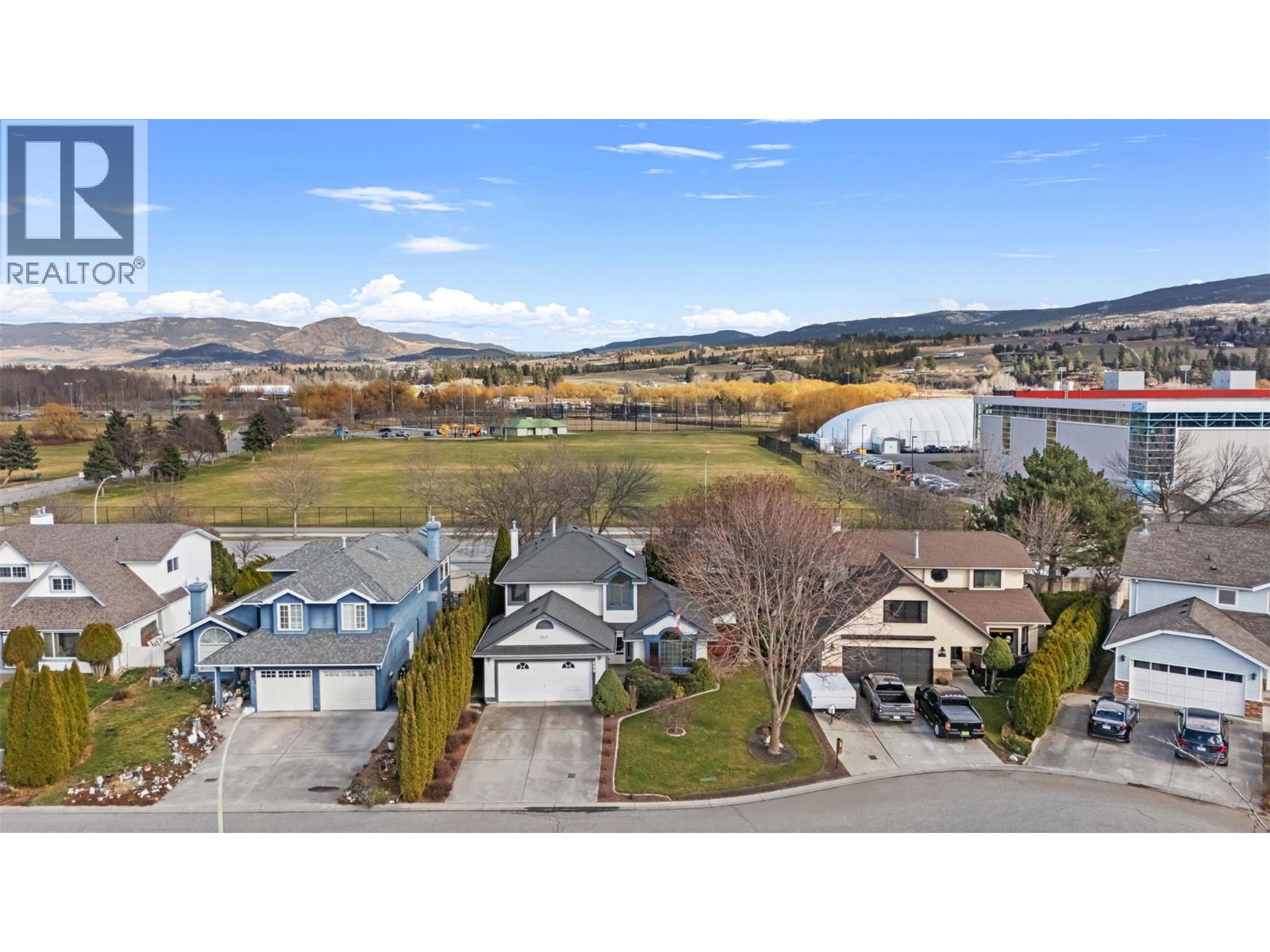  699 Saratoga Place, Kelowna