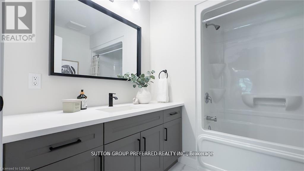230 BEECH STREET - 28