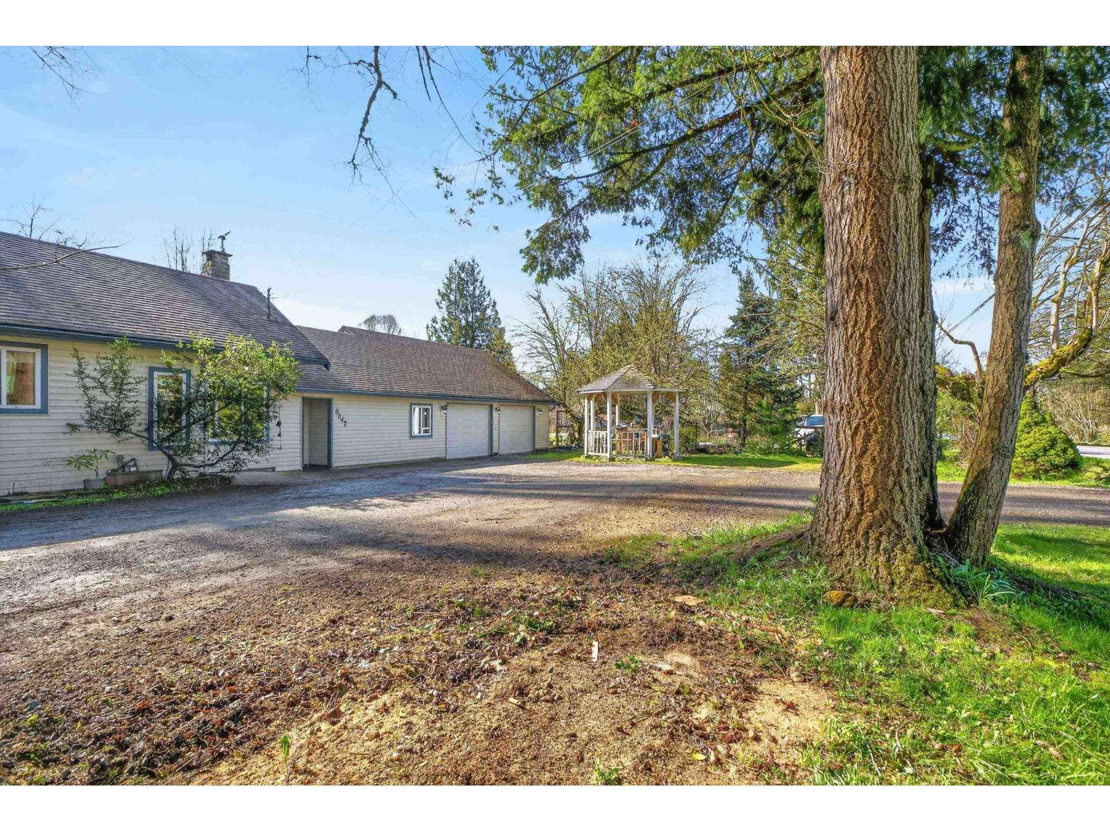 8642 HARVIE ROAD, Surrey