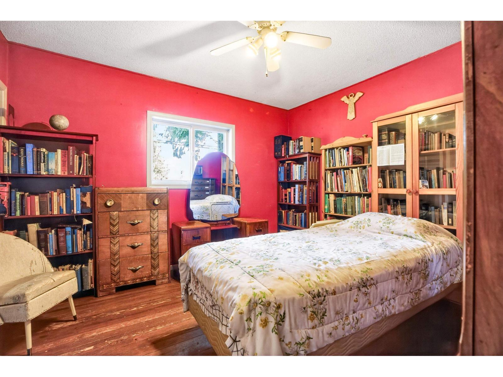 8642 HARVIE ROAD, Surrey