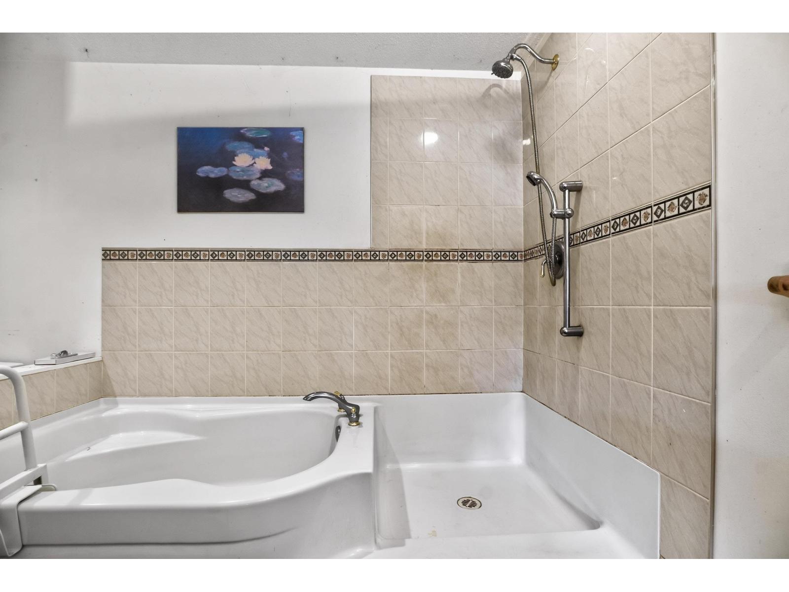 8642 HARVIE ROAD, Surrey