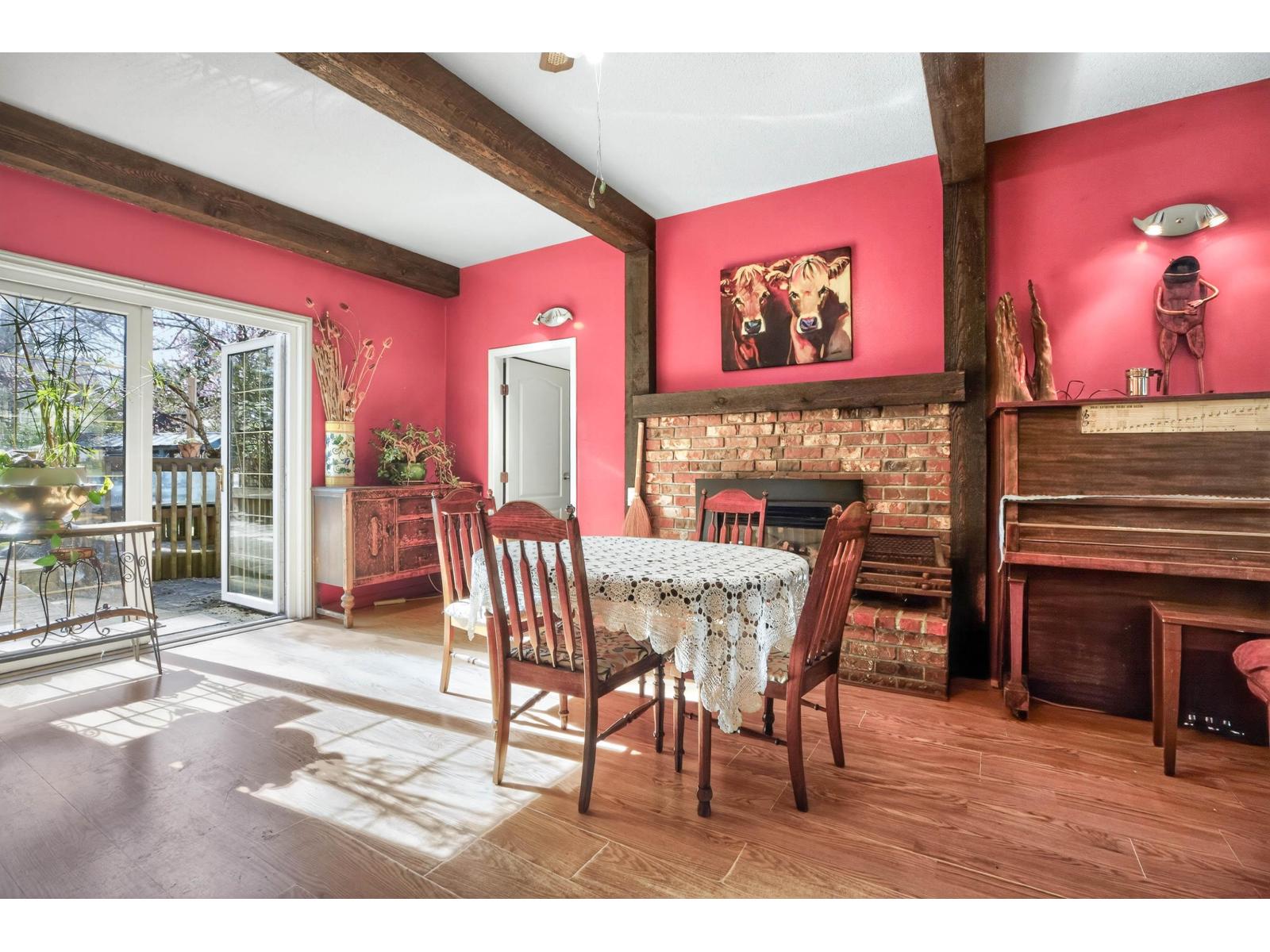 8642 HARVIE ROAD, Surrey