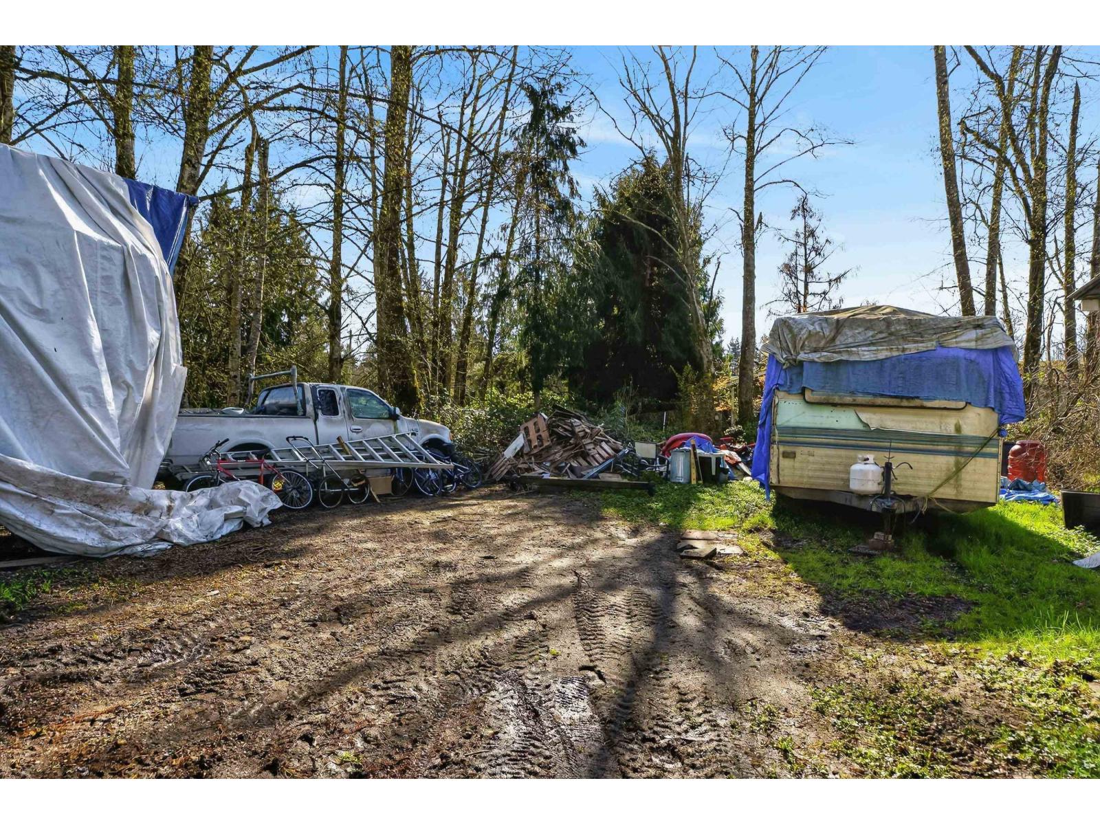 8642 HARVIE ROAD, Surrey