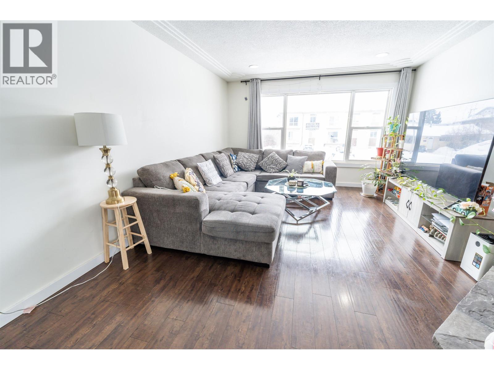 10216 103 AVENUE - 7