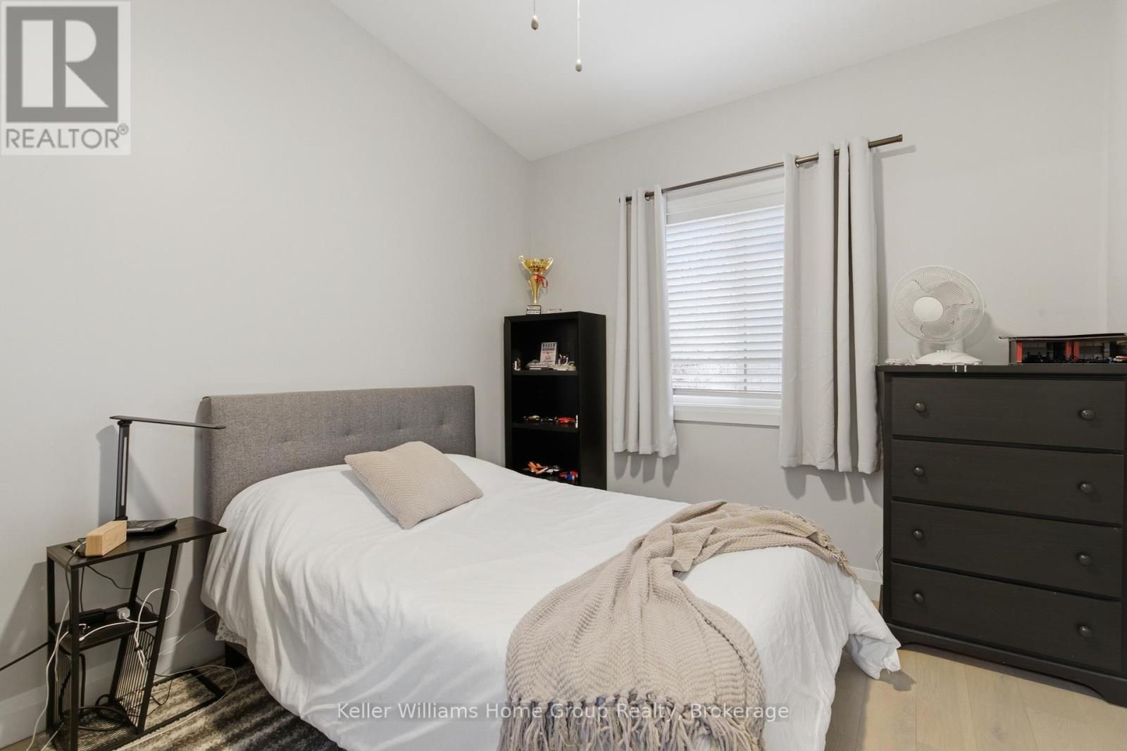 989 NORTHFIELD DRIVE E - 20