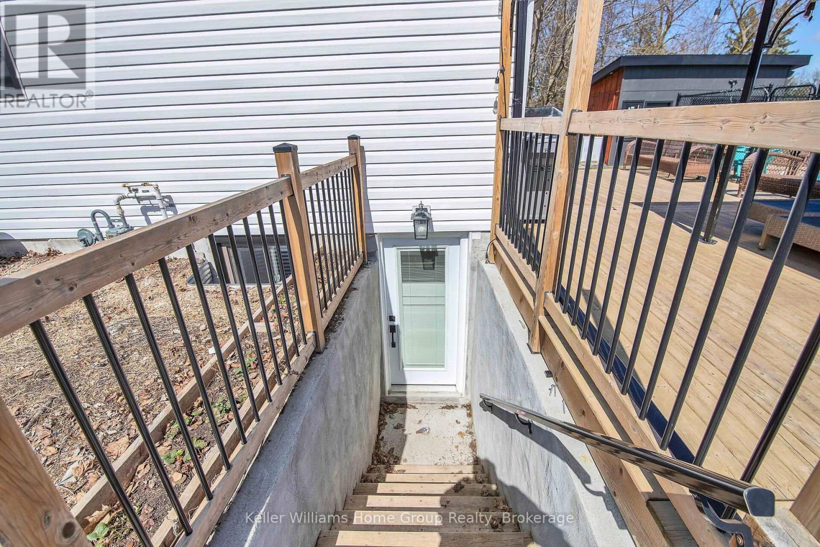 989 NORTHFIELD DRIVE E - 25
