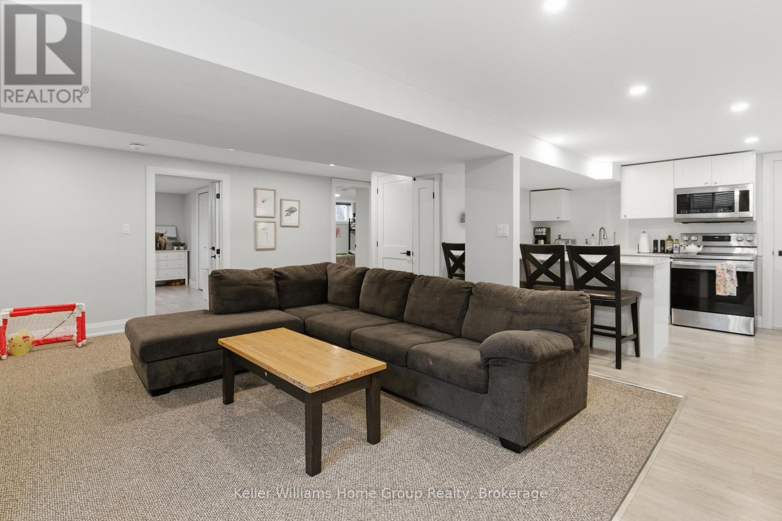 989 NORTHFIELD DRIVE E - 26