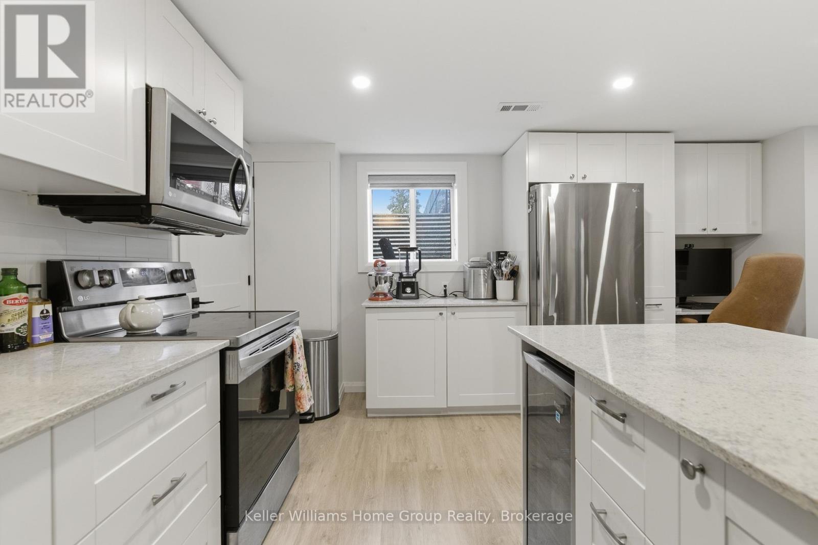 989 NORTHFIELD DRIVE E - 30