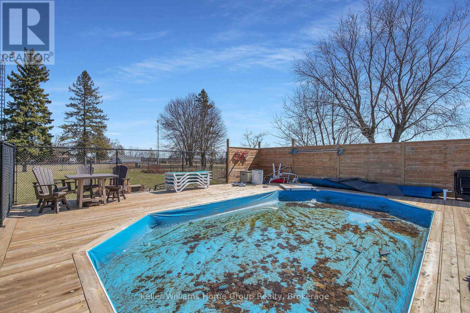 989 NORTHFIELD DRIVE E - 41