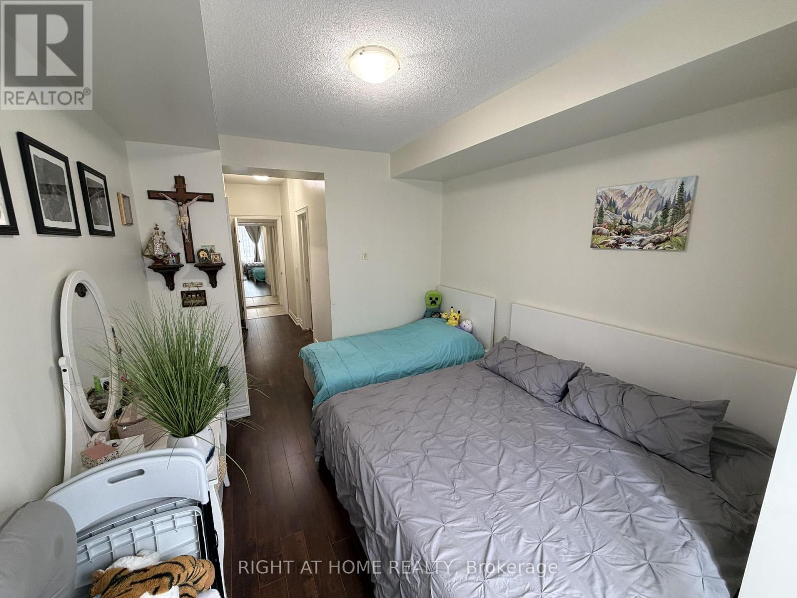 #309 60 ANN STREET - 25