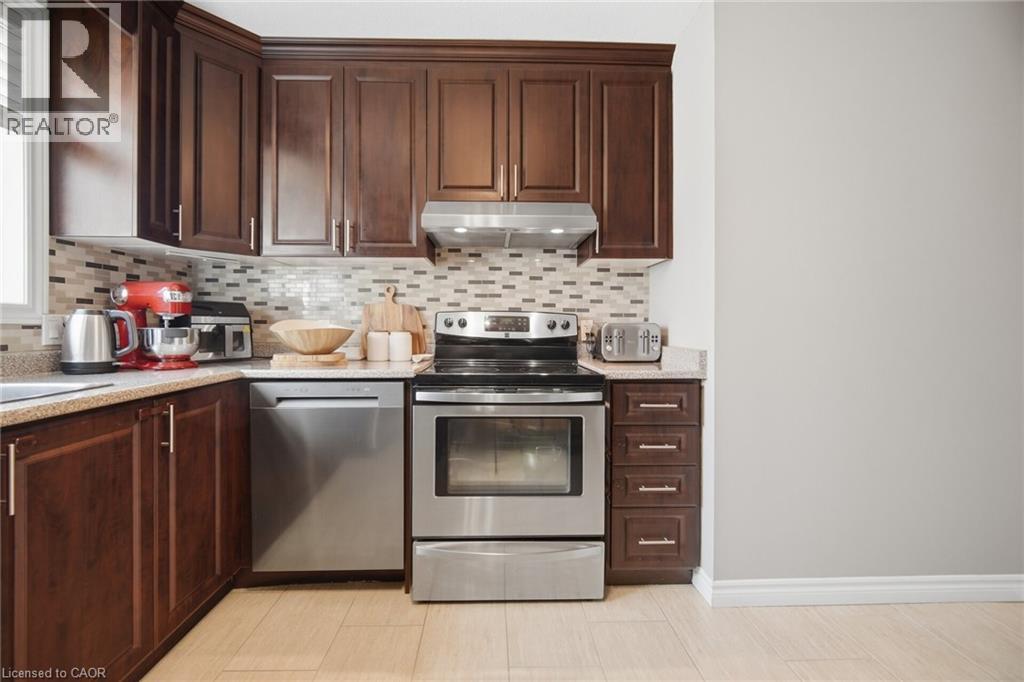 #20 50 WESTMOUNT Road W - 11