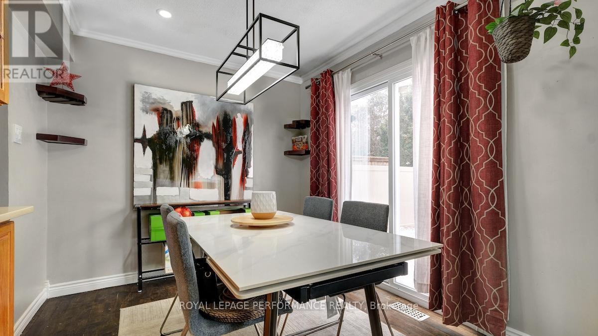 32 BRANDO CRESCENT - 12